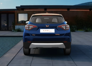 Mahindra XUV400 exterior (3)