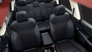 Mahindra XUV700 AX7 6 Str Diesel