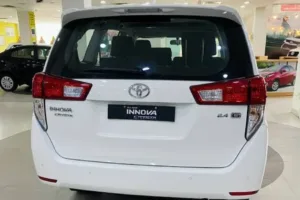 Innova 2.5 EV Diesel PS 8 Seater BSIII